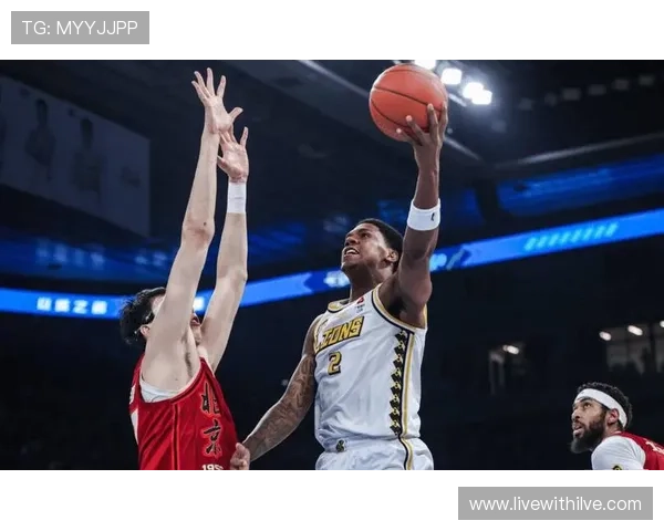 山西半场压制广厦奈特替补爆发